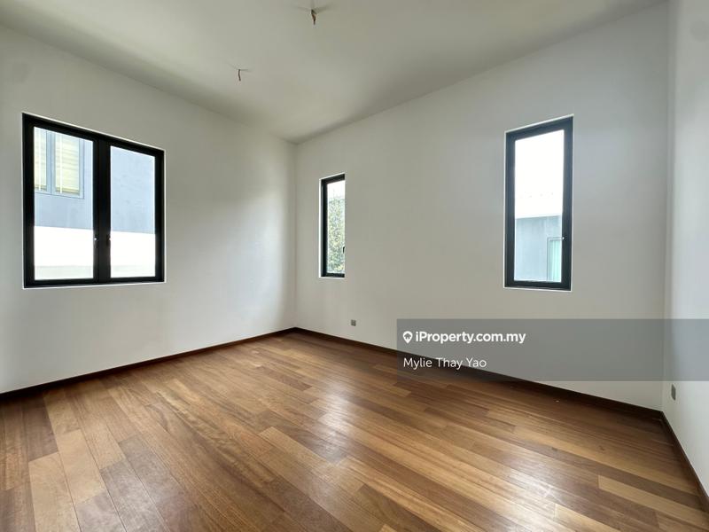 Bungalow House for Sale in Seremban 2, Negeri Sembilan by Mylie Thay Yao - iProperty.com.my