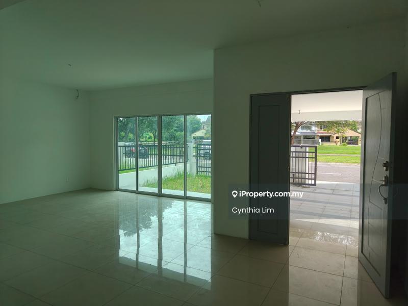 Rumah Berkembar untuk Dijual di kuching, Kuching oleh Cynthia Lim - Living Room - iProperty.com.my