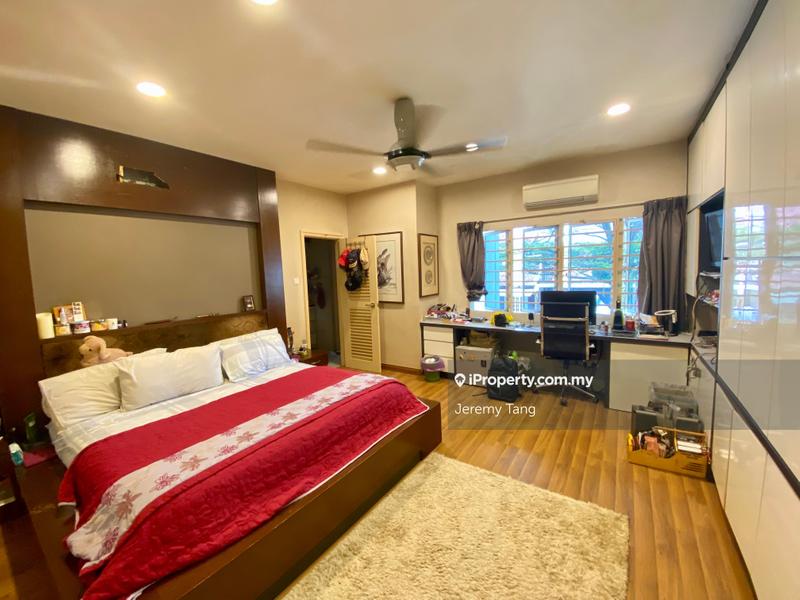Rumah Berangkai 2.5 Tingkat untuk Dijual di Guarded and Extended 2.5 Storey Home, Damansara Heights oleh Jeremy Tang - iProperty.com.my
