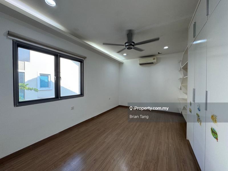 Bungalow House for Sale in Sierramas, Sungai Buloh by Brian Tang - iProperty.com.my