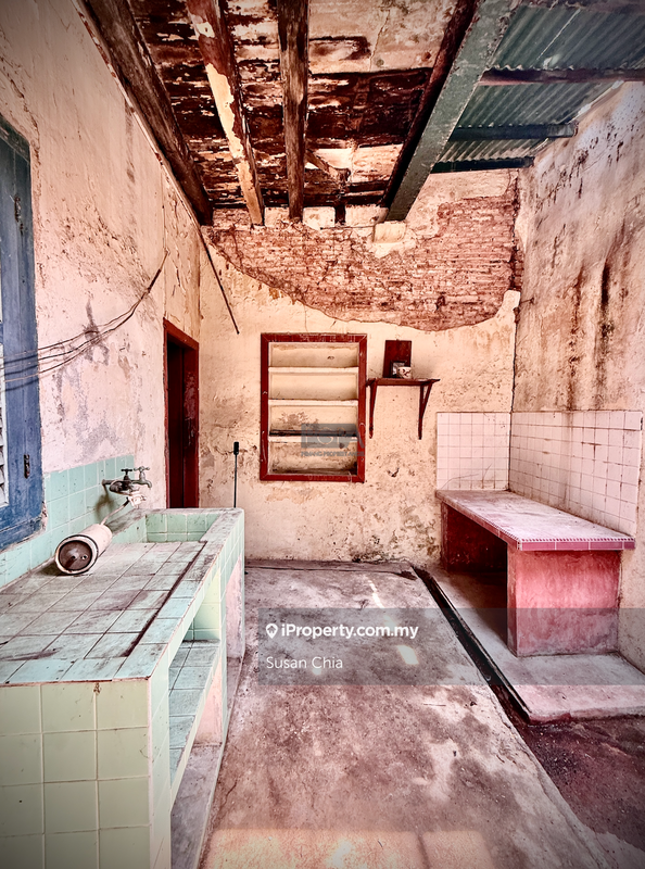 Shop-Office for Sale in Toh Aka Lane, George Town by Susan Chia - iProperty.com.my