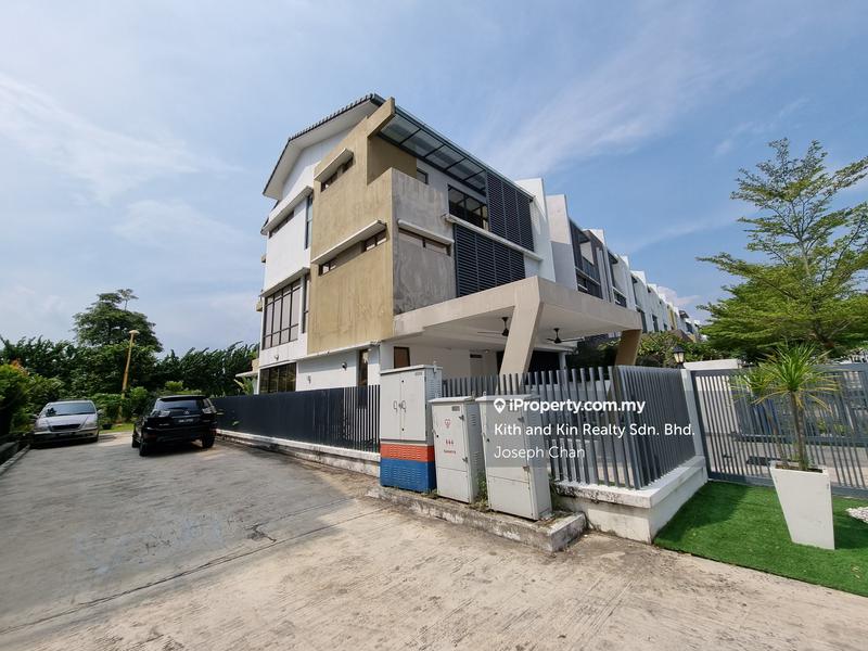 Rumah Teres 3-Tingkat untuk Dijual di Laman Glenmarie, Shah Alam oleh Joseph Chan - iProperty.com.my