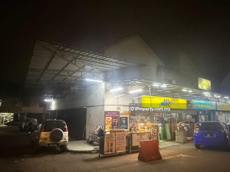 For Sale - ROI 7.2%, Corner 2 storey shop, Taman Mega Ria