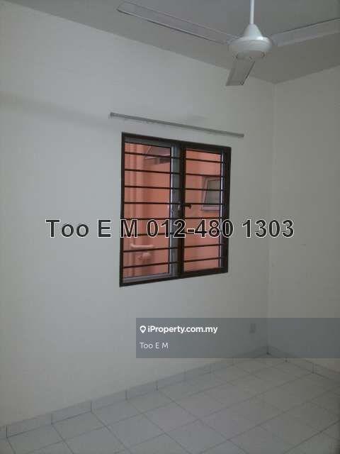 Rumah Bandar untuk Dijual di Taman Amansiara, Rawang oleh Too E M - Bedroom 3 - iProperty.com.my