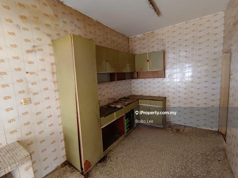 Rumah Berangkai 2 Tingkat untuk Dijual di Taman Overseas Union (Taman Oug), Jalan Klang Lama (Old Klang Road) oleh BoBo Lee - iProperty.com.my