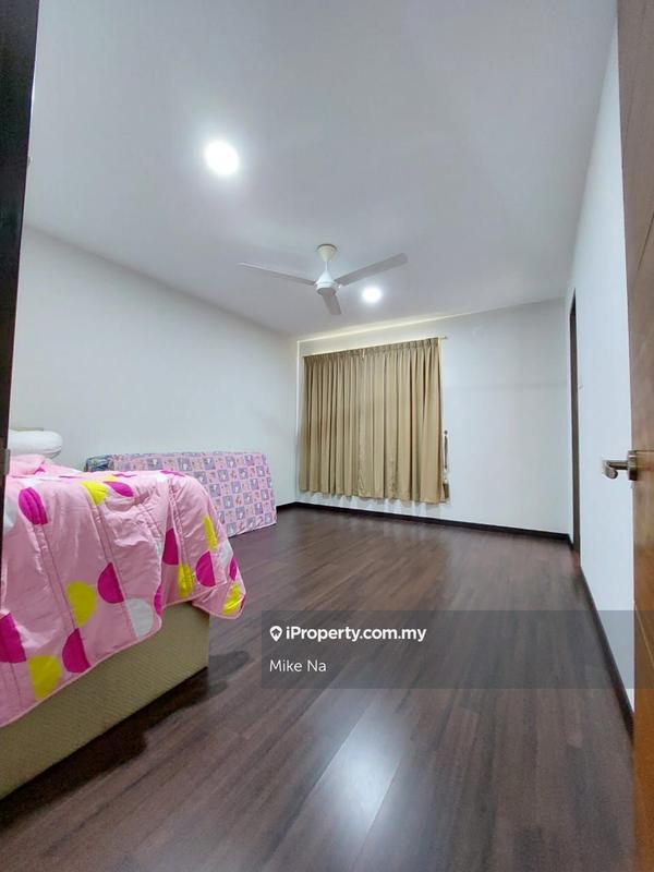 Rumah Berkembar untuk Dijual di Taman Saujana Suria, Kajang oleh Mike Na - iProperty.com.my