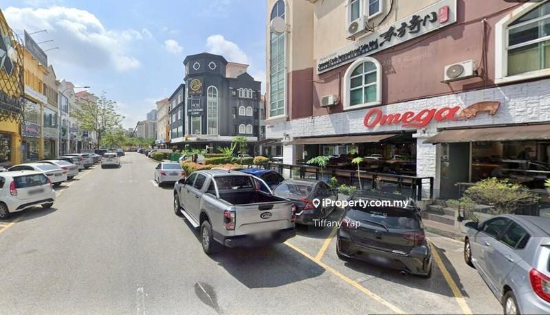 For Sale - Limited Hot Area Crowded Commercial 3 storey shop lot