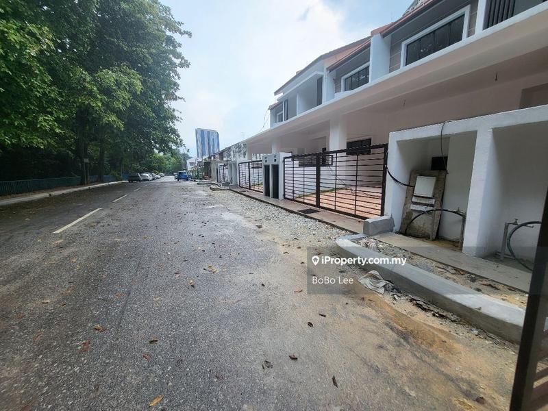 Rumah Berangkai 2 Tingkat untuk Dijual di Taman Overseas Union (Taman Oug), Jalan Klang Lama (Old Klang Road) oleh BoBo Lee - iProperty.com.my