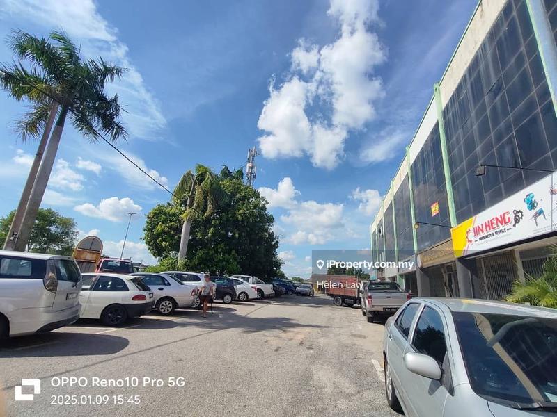 For Sale - Cheng Utama Facing Main Road Double Storey Shop Lot