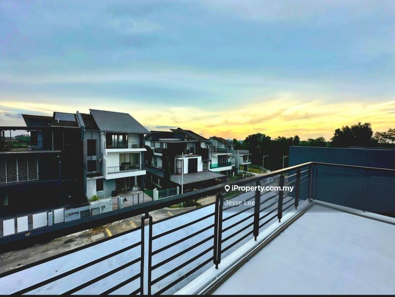 Rumah Berkembar untuk Dijual di Bandar Country Homes, Rawang oleh Jesse Lee - iProperty.com.my