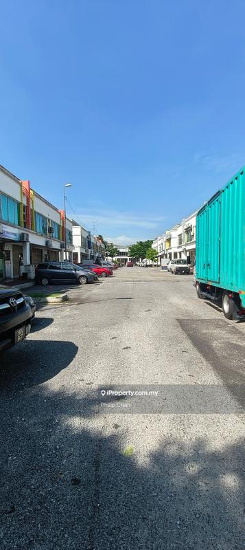 Shop untuk Disewa di Taman Saujana Puchong, Seri Kembangan oleh Philip Chan - iProperty.com.my
