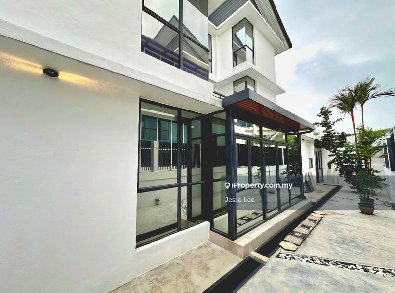 Rumah Berkembar untuk Dijual di Bandar Country Homes, Rawang oleh Jesse Lee - iProperty.com.my