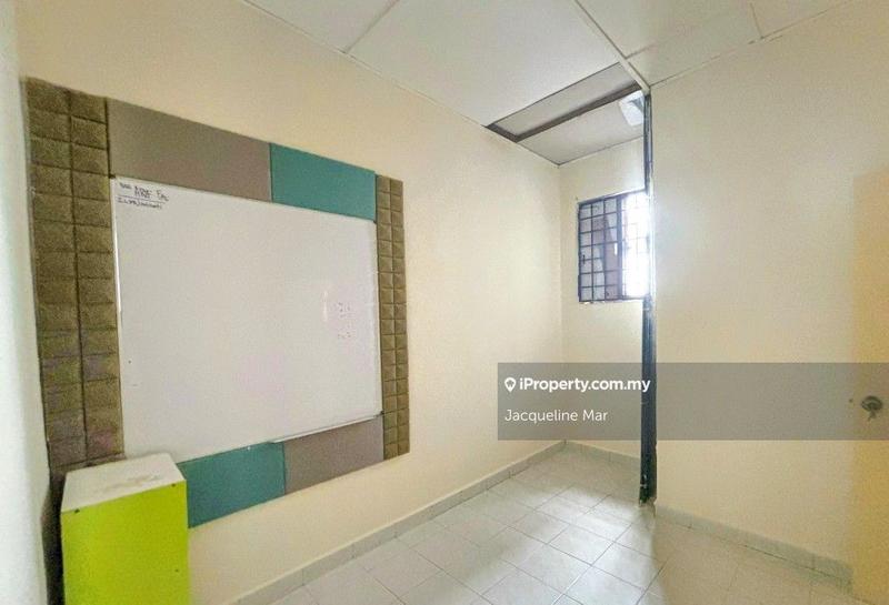 For Sale - Kenari Court