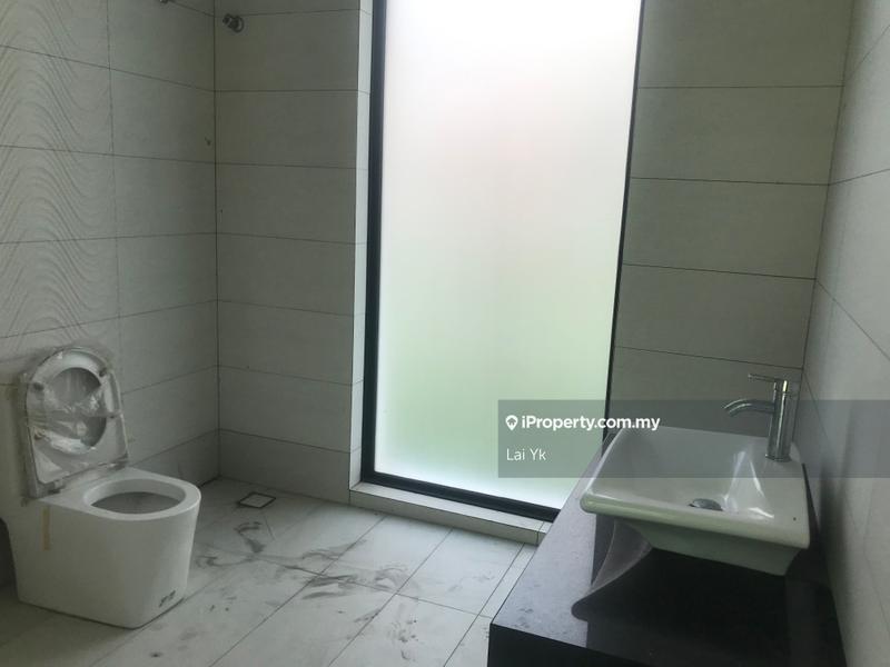 Bungalow House for Sale in Subang Heights, Subang Jaya by Lai Yk - iProperty.com.my