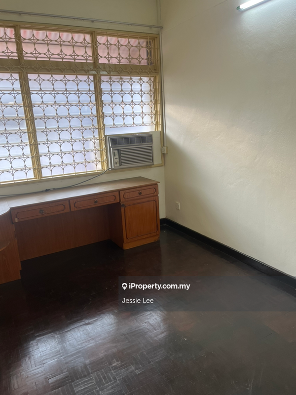 Semi-Detached House for Rent in Taman Molek, Butterworth by Jessie Lee - iProperty.com.my