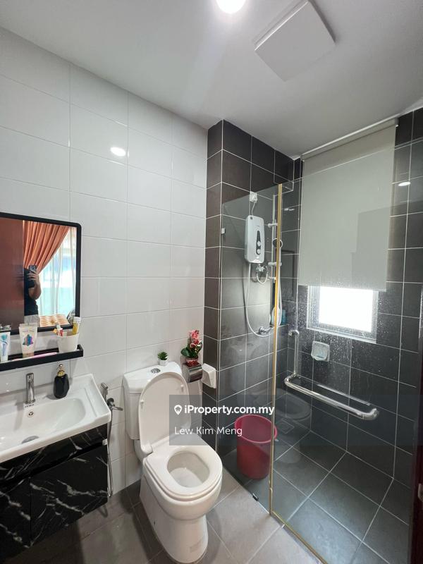 Rumah Berkembar untuk Dijual di awxkn, Damansara Damai oleh Lew Kim Meng - iProperty.com.my