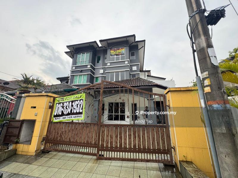 Semi-Detached House for Sale in Taman Waterfall, Rawang by Andy Yap - iProperty.com.my