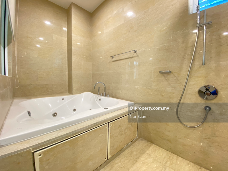 For Sale - Kenny Hills Residence