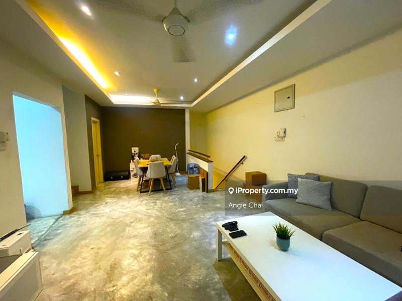 Townhouse for Sale in Kota Damansara, Petaling Jaya by Angie Chai - iProperty.com.my