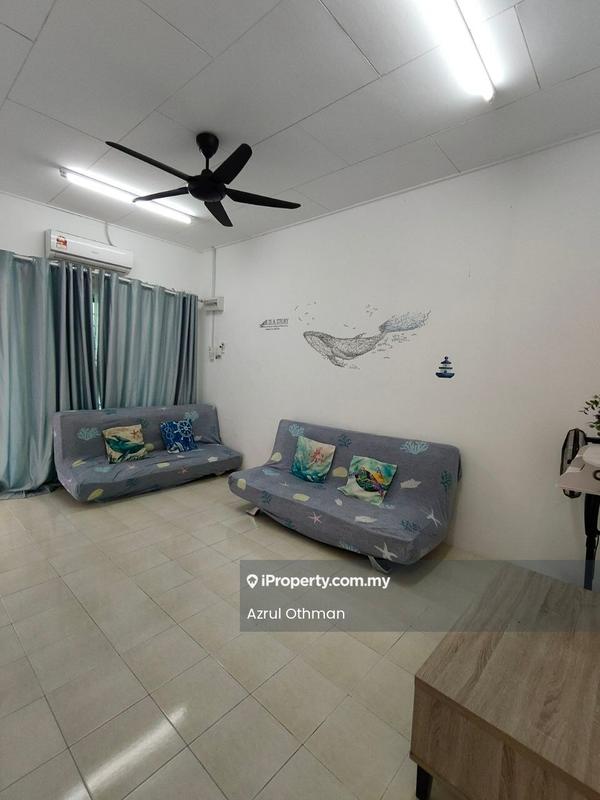 Rumah Teres 1-Tingkat untuk Dijual di Taman Intan Duyung, Port Dickson oleh Azrul Othman - Living Room - iProperty.com.my