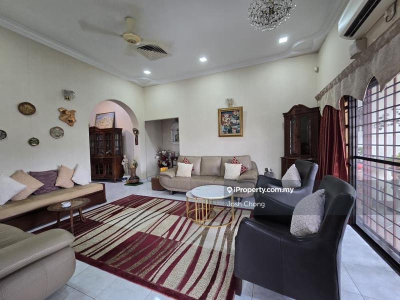 Bungalow House for Sale in Seksyen 11, Petaling Jaya by Josh Chong - iProperty.com.my