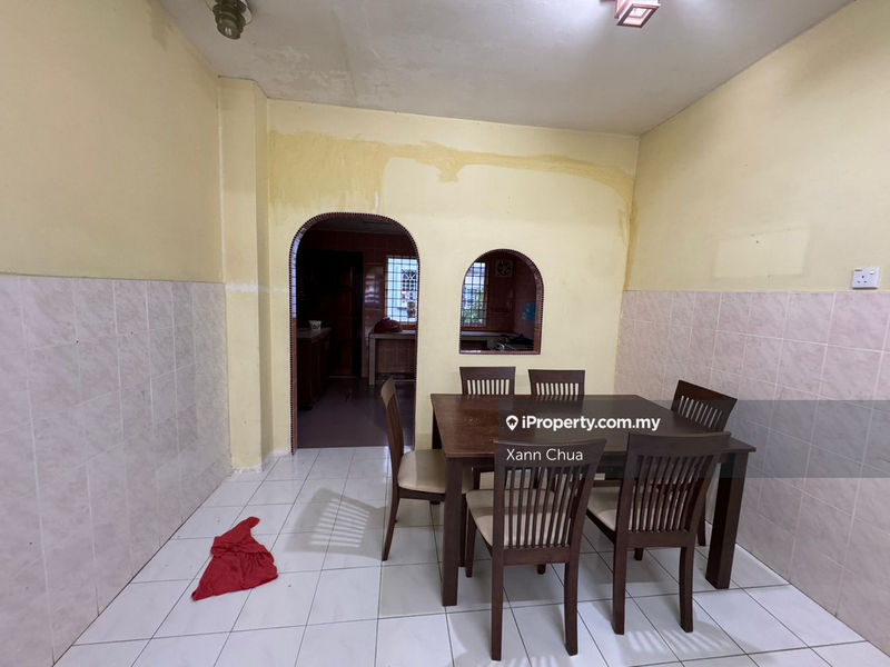 Rumah Teres 2-Tingkat untuk Dijual di Taman Pinggiran Putra, Seri Kembangan oleh Xann Chua - iProperty.com.my