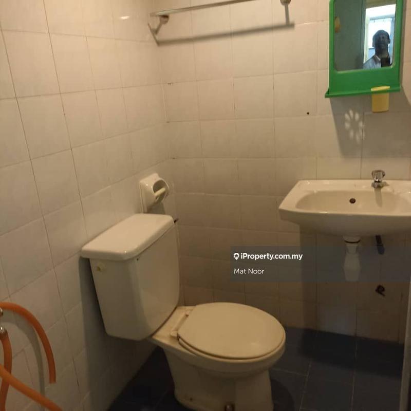 Pangsapuri untuk Dijual di Ilham Apartment oleh Mat Noor - iProperty.com.my