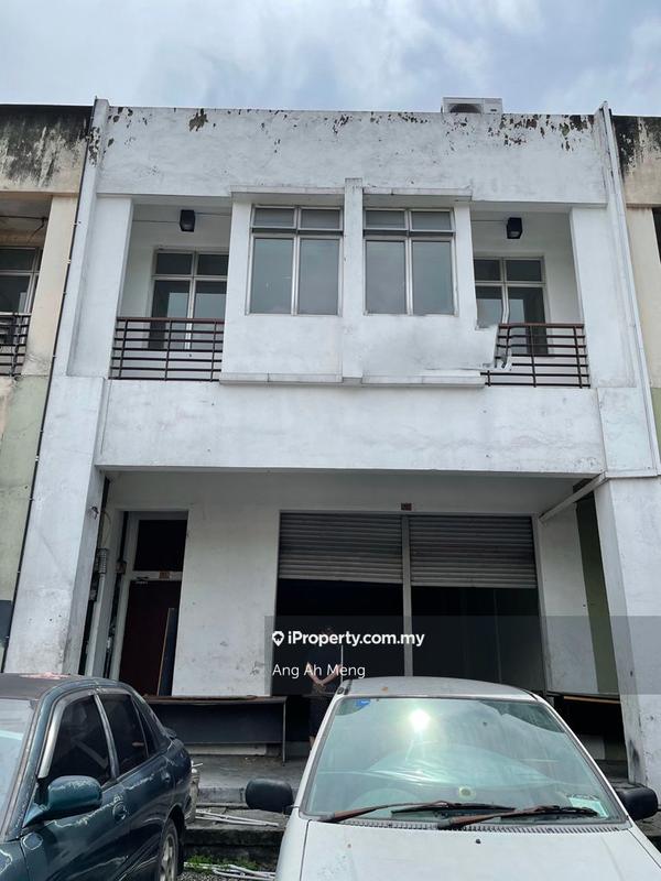 Shop / Office untuk Dijual di Uep Industrial Park, Subang Jaya oleh Ang Ah Meng - iProperty.com.my