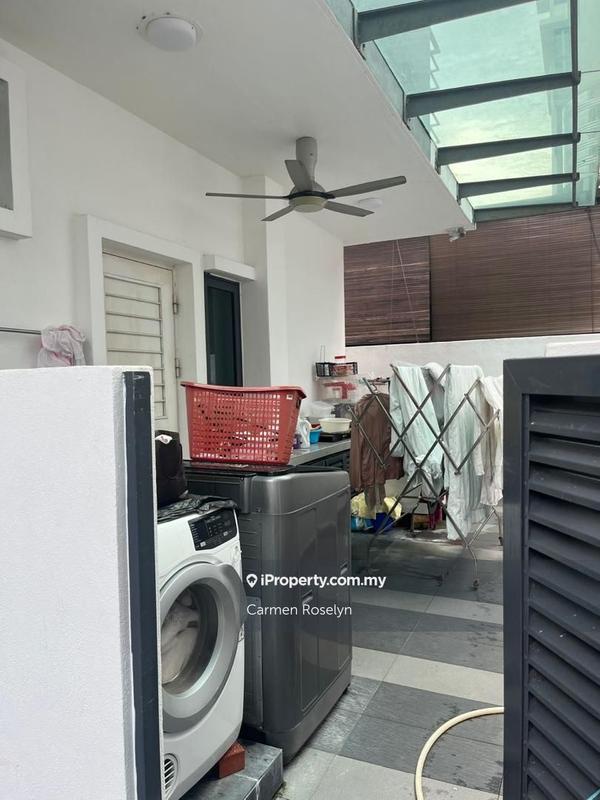 Bungalow House for Sale in Taman Sains Selangor, Kota Damansara by Carmen Roselyn - iProperty.com.my