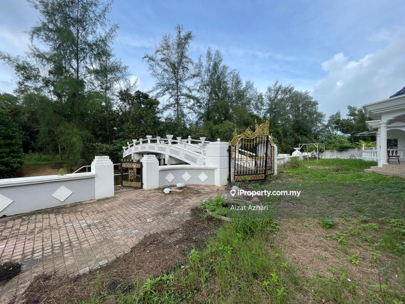 Bungalow House for Sale in Biggest Bangalow Terengganu Ibai Golf Country Club, Kuala Ibai by Aizat Azhari - iProperty.com.my