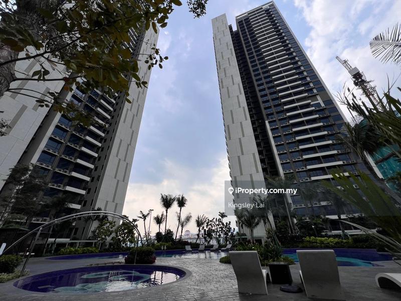 For Sale - Baron Residence @ Lake City