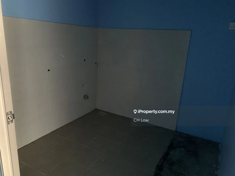 Shop / Office for Rent in Bandar Putra Permai, Seri Kembangan by CH Low - iProperty.com.my