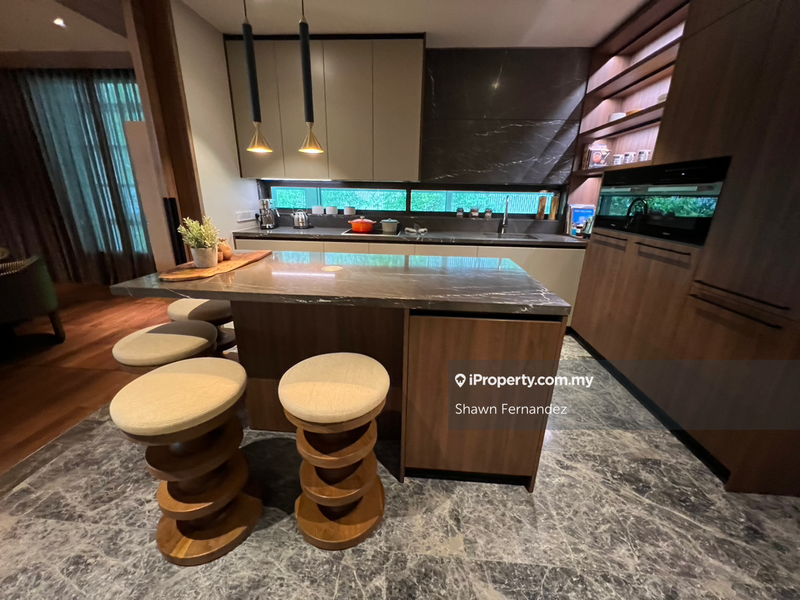 Fully fitted and equipped Breakfast Kitchen