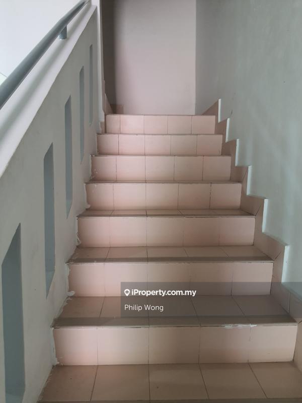 Rumah Berangkai 2 Tingkat untuk Dijual di Taman Equine, Seri Kembangan oleh Philip Wong - iProperty.com.my