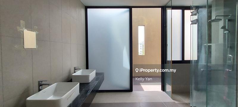 Rumah Berkembar untuk Dijual di Bandar Sungai Long, Selangor oleh Kelly Yan Kai Lit - iProperty.com.my