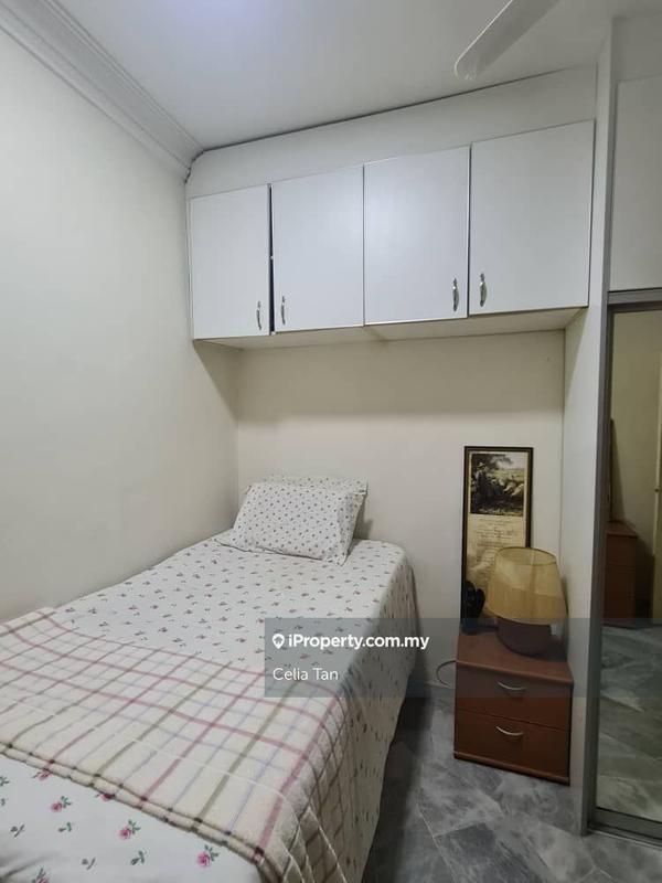 Rumah Berangkai 2 Tingkat untuk Dijual di Usj 11, Subang Jaya oleh Celia Tan - iProperty.com.my