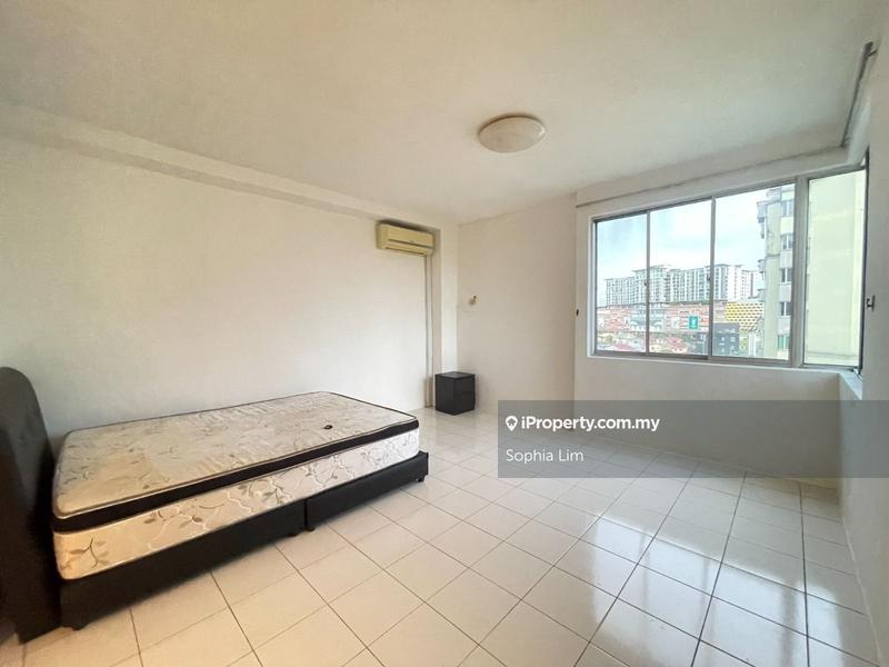 Condominium for Sale in Floridale Condominium by Sophia Lim - iProperty.com.my