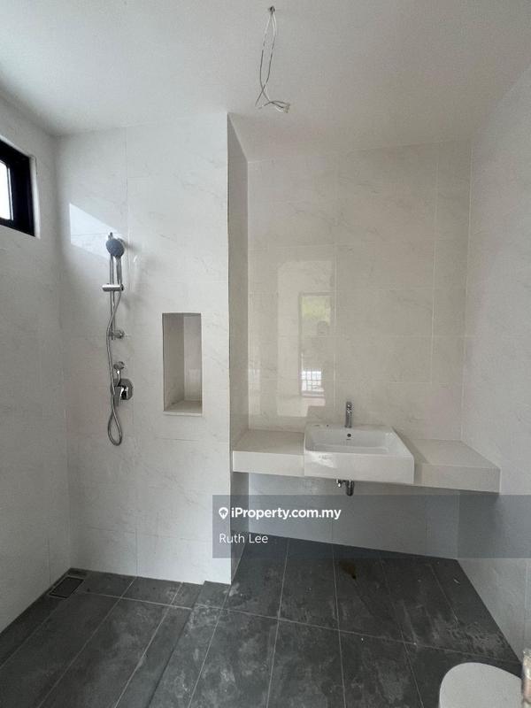 3-storey Terraced House for Sale in Batu Feringghi, Penang by Ruth Lee - iProperty.com.my