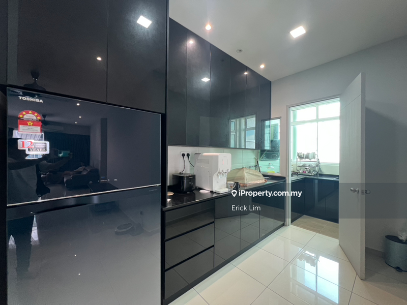 Service Residence for Sale in Parkland Residence by Erick Lim - iProperty.com.my