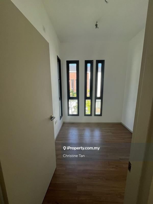 Rumah Teres 2-Tingkat untuk Dijual di Elmina, Shah Alam oleh Christine Tan - iProperty.com.my