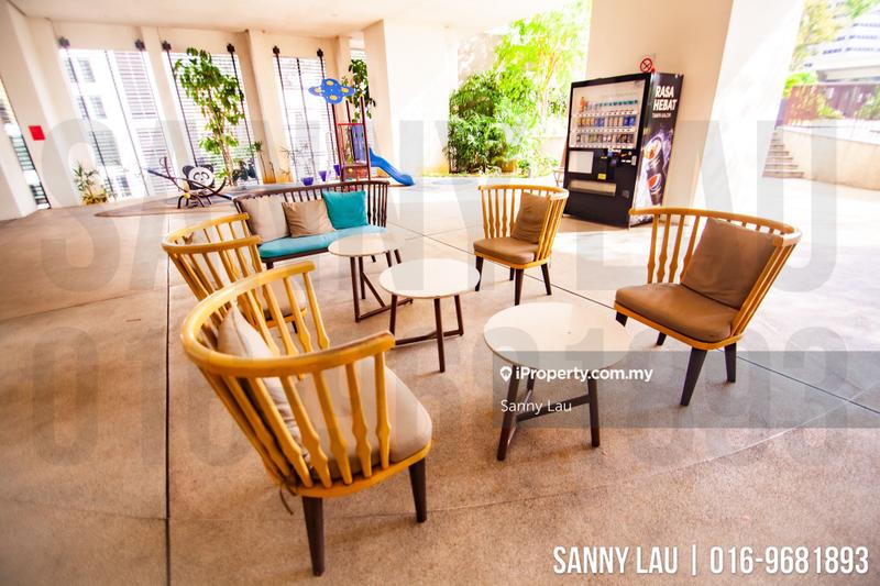 For Sale - 6 CapSquare