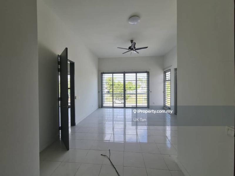 Rumah Teres untuk Dijual di Bandar Rimbayu, Telok Panglima Garang oleh UK Tan - iProperty.com.my