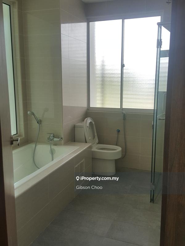 Rumah Berkembar untuk Dijual di Suria Residence oleh Gibson Choo - iProperty.com.my