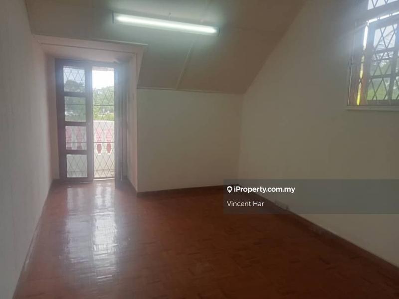 Bungalow House for Sale in Taman Desa Bayu, Lumut by Vincent Har - iProperty.com.my