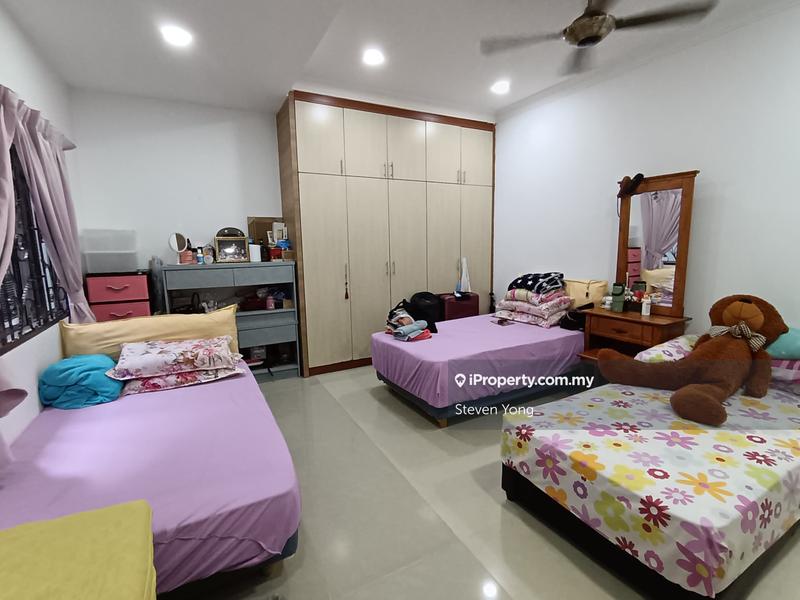 Rumah Berkembar untuk Dijual di Taman Makmur, Bandar Sungai Long oleh Steven Yong - iProperty.com.my