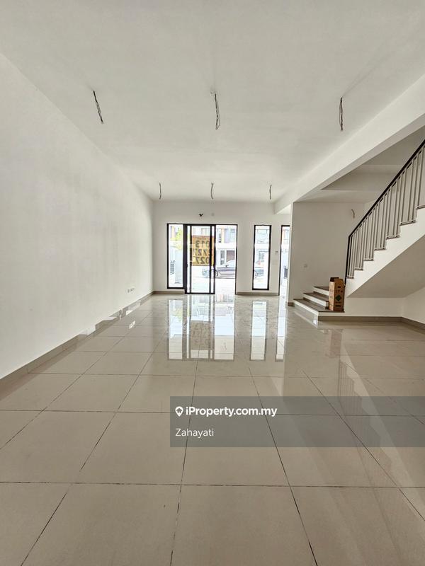 Rumah Berangkai 2 Tingkat untuk Dijual di Elmina East, Intermediate Ilham Residences 2, Shah Alam oleh Zahayati - iProperty.com.my