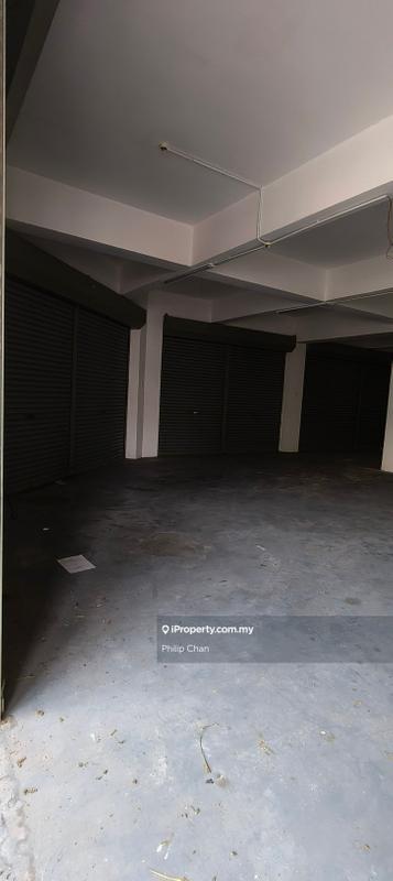 Kedai untuk Disewa di Taman Saujana Puchong, Seri Kembangan oleh Philip Chan - iProperty.com.my
