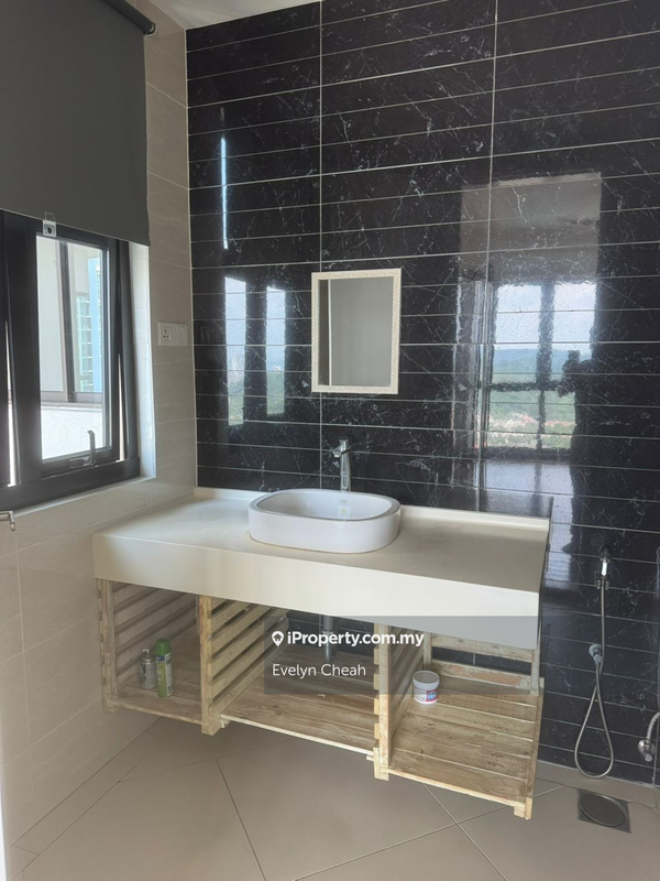 For Sale - Sky Condominium (Skyz Residence)