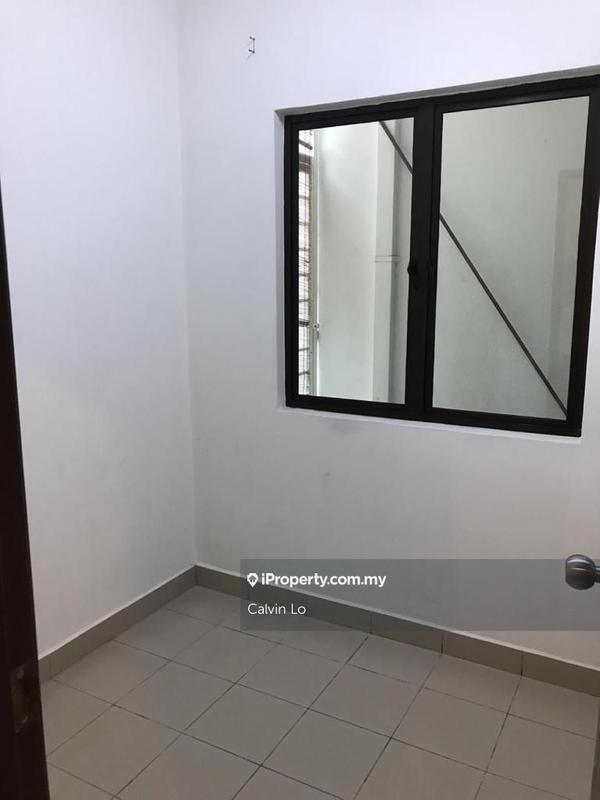 Rumah Teres 2.5-Tingkat untuk Dijual di Kinrara Residence, Puchong oleh Calvin Lo - iProperty.com.my