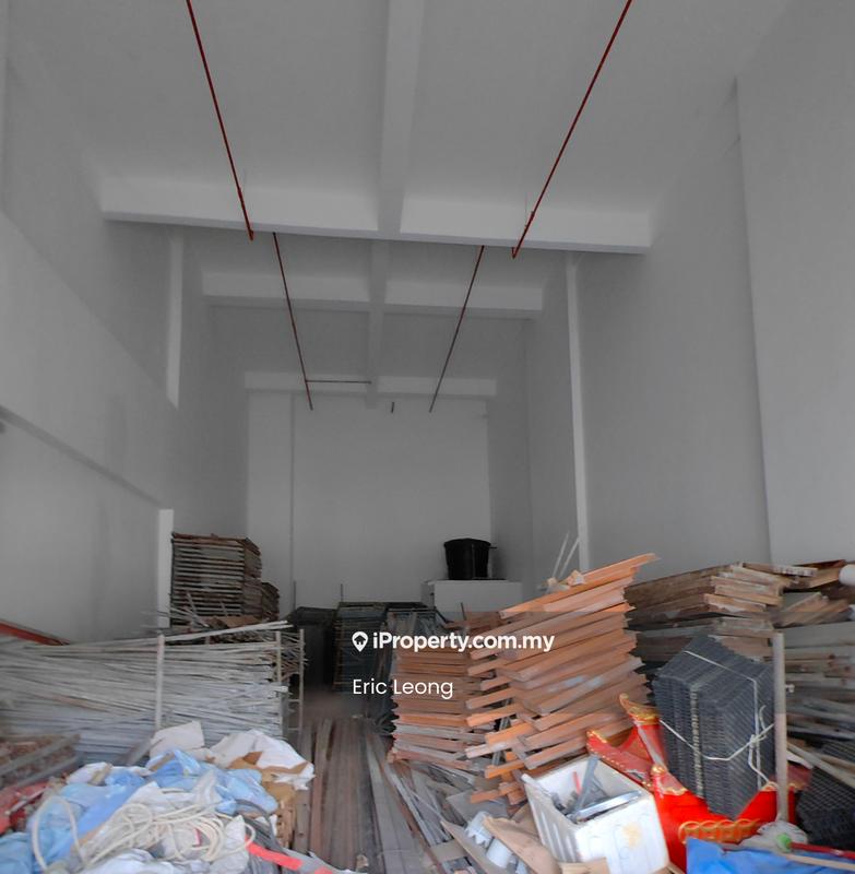 Retail Space for Rent in Pusat Perdagangan Seri Kembangan, Seri Kembangan by Eric Leong - Interior - iProperty.com.my
